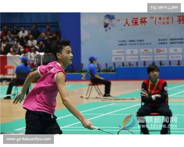 海南百岁老人羽毛球双打赛成功创下吉尼斯世界纪录彰显全民健身风采